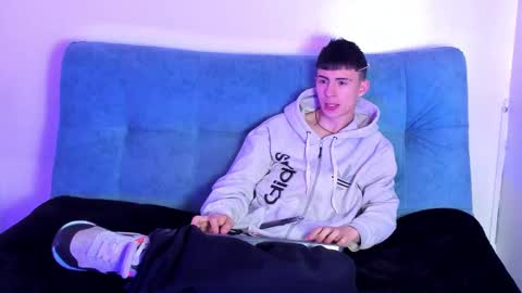 Snapshot of stivarfox21 chatting on 1, 3, 2025 Stivarfox21 online show from 1, 3, 2025