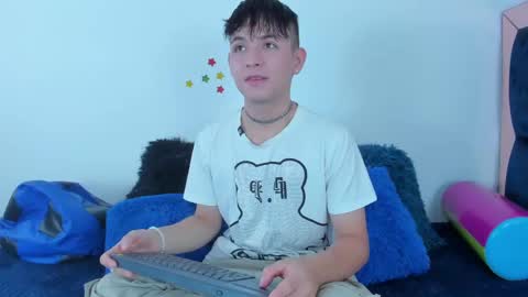 Snapshot of stivenbragam chatting on 4, 3, 2025 Stiven Bragam online show from 4, 3, 2025