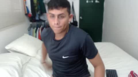 Snapshot of stivmike01 chatting on 17, 1, 2025 Mike online show from 17, 1, 2025