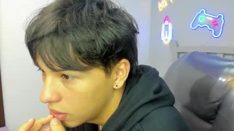 Snapshot of stiwentwink chatting on 3, 10, 2025 Stiwen online show from 3, 10, 2025