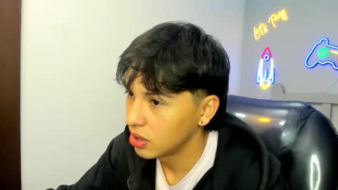 Snapshot of stiwentwink chatting on 11, 10, 2025 Stiwen online show from 11, 10, 2025