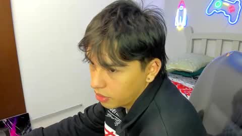 Snapshot of stiwentwink chatting on 28, 10, 2025 Stiwen online show from 28, 10, 2025