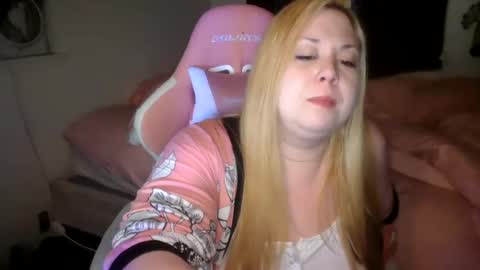 Snapshot of stoned2dabones666 chatting on 24, 12, 2024 Haily online show from 24, 12, 2024