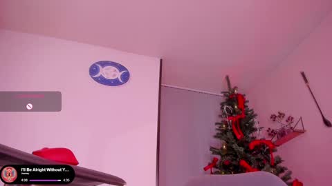 Snapshot of stonned_candy chatting on 30, 12, 2024 Liz online show from 30, 12, 2024