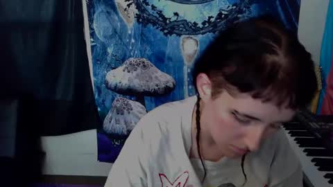 Snapshot of stormythunder chatting on 13, 11, 2025 Stormythunder online show from 13, 11, 2025