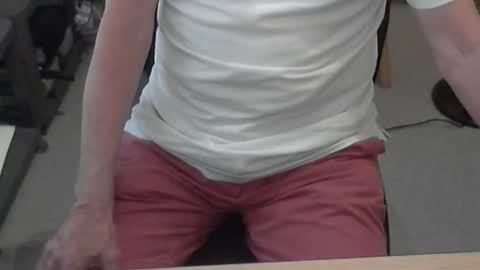Snapshot of str8_dave chatting on 25, 6, 2026 Dave online show from 25, 6, 2026