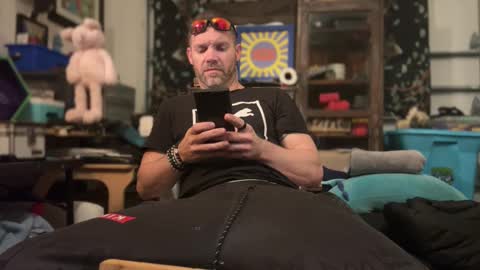 Str8 online show from 15, 12, 2024