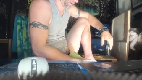 Str8 online show from 18, 12, 2024