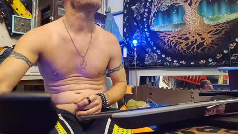 Str8 online show from 23, 12, 2024