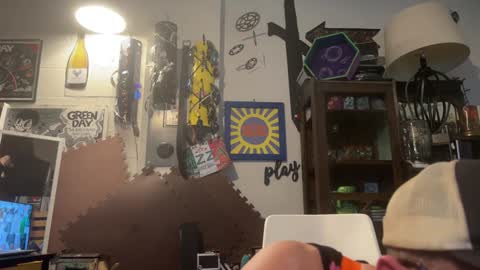 Str8 online show from 28, 1, 2025
