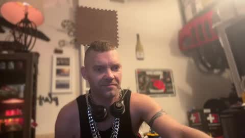 Str8 online show from 20, 2, 2025