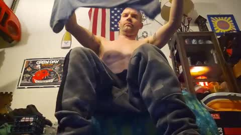 Str8 online show from 25, 2, 2025