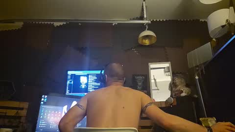 Str8 online show from 28, 2, 2025