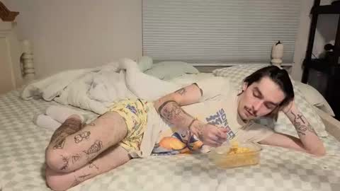 Snapshot of str8whiteboy21 chatting on 24, 3, 2026 str8whiteboy21 online show from 24, 3, 2026