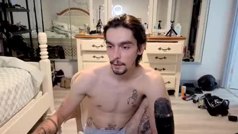 Snapshot of str8whiteboy21 chatting on 21, 4, 2026 str8whiteboy21 online show from 21, 4, 2026