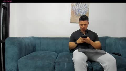 Snapshot of straight__friends chatting on 25, 9, 2025 straight__friends online show from 25, 9, 2025