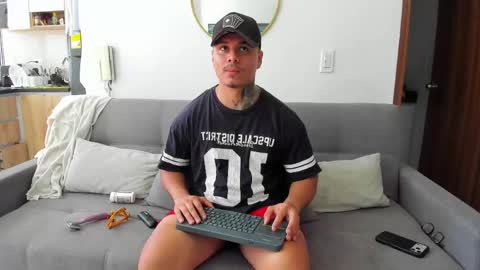 straight__friends online show from 9, 5, 2026