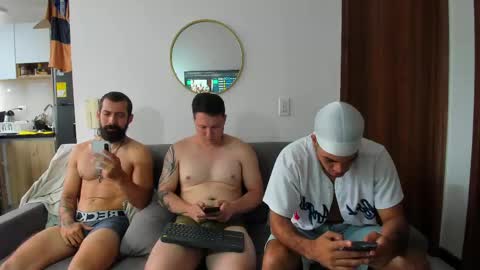 straight__friends online show from 11, 5, 2026