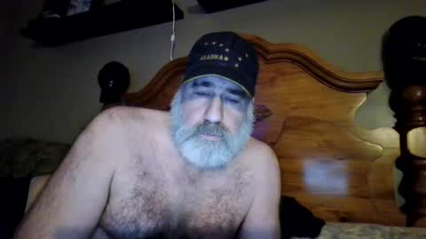 Straightbear4you online show from 19, 7, 2026