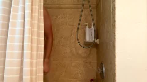 Snapshot of straightbuthey22 chatting on 19, 4, 2026 Gray Rhodes online show from 19, 4, 2026