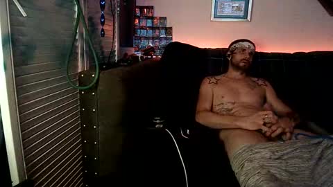 Snapshot of straitpipermann22 chatting on 2, 4, 2026 straitpipermann22 online show from 2, 4, 2026