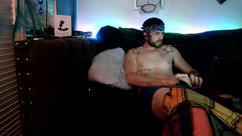 Snapshot of straitpipermann22 chatting on 15, 4, 2026 straitpipermann22 online show from 15, 4, 2026