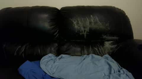 Snapshot of strangeratnight87 chatting on 8, 9, 2025 strangeratnight87 online show from 8, 9, 2025