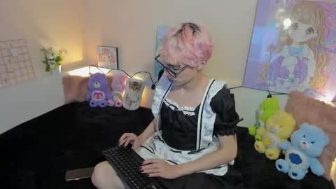 strawberry_kitty_ online show from 20, 11, 2025