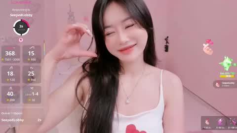 Snapshot of strawberry_loveee chatting on 23, 9, 2025 strawberry_loveee online show from 23, 9, 2025