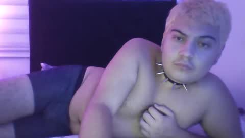 StrawberryBoo online show from 6, 2, 2025