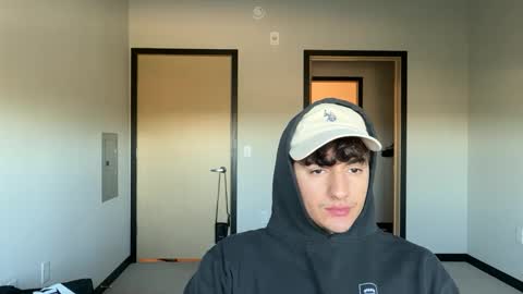 Snapshot of strawberryboy69 chatting on 9, 10, 2025 sexmenyoutnng online show from 9, 10, 2025