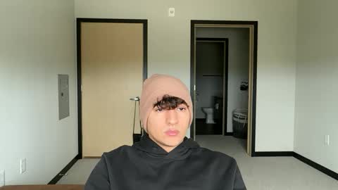 Snapshot of strawberryboy69 chatting on 16, 10, 2025 sexmenyoutnng online show from 16, 10, 2025