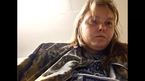 Snapshot of strawberryluv420 chatting on 20, 10, 2025 Strawberry online show from 20, 10, 2025