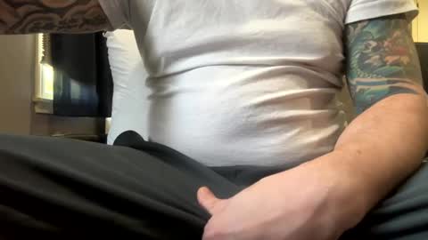 Snapshot of stroking33again chatting on 17, 12, 2024 stroking33again online show from 17, 12, 2024