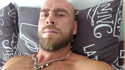 Snapshot of strong_arni chatting on 19, 10, 2025 Strong Arni online show from 19, 10, 2025