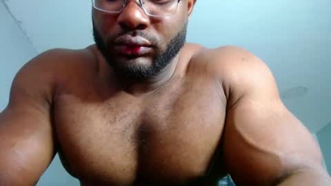 strong_george1 online show from 14, 12, 2024