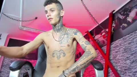 stuart_boy_ online show from 16, 12, 2024