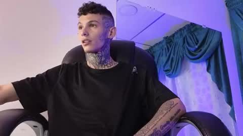 stuart_boy_ online show from 31, 12, 2024