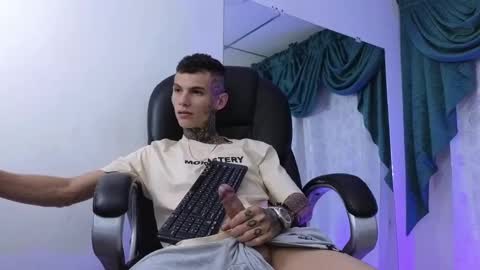 stuart_boy_ online show from 11, 1, 2025