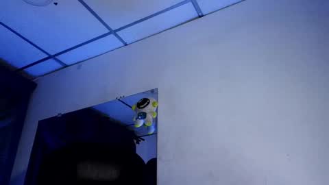 stuart_boy_ online show from 16, 2, 2025