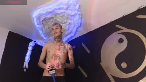 stuart_boy_ online show from 11, 3, 2025