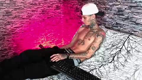 stuart_boy_ online show from 16, 9, 2025