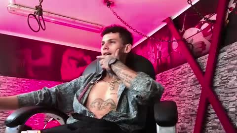 stuart_boy_ online show from 5, 10, 2025