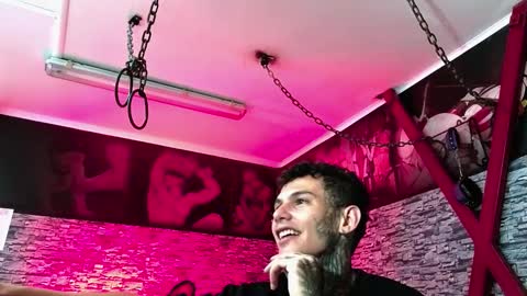 stuart_boy_ online show from 20, 10, 2025