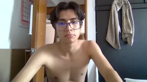 Snapshot of studentlatinboy chatting on 29, 9, 2025 studentlatinboy online show from 29, 9, 2025