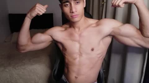 Snapshot of stylishman01 chatting on 4, 5, 2026 stylish man online show from 4, 5, 2026