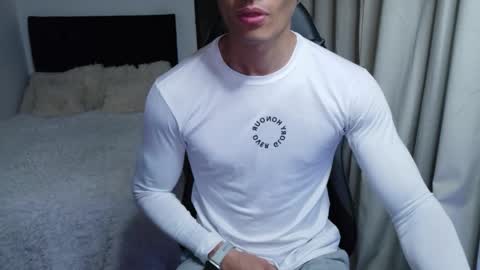 Snapshot of stylishman01 chatting on 17, 5, 2026 stylish man online show from 17, 5, 2026