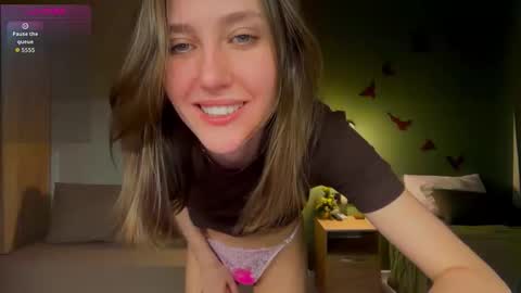 Snapshot of su_11111 chatting on 14, 12, 2025 LINA online show from 14, 12, 2025