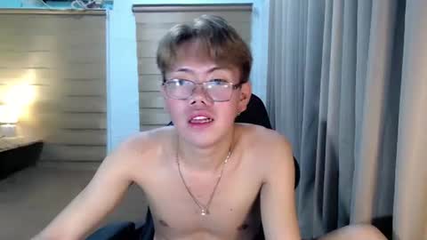 Snapshot of su_jin_oppa chatting on 14, 4, 2026 Su-jin online show from 14, 4, 2026