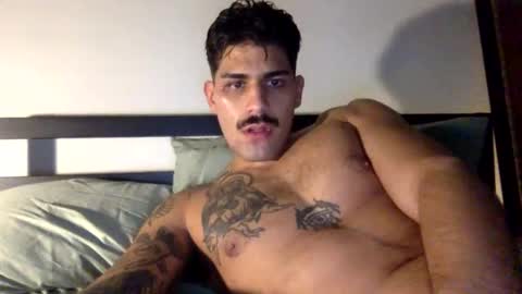 Snapshot of suaveces chatting on 23, 11, 2025 suaveces online show from 23, 11, 2025